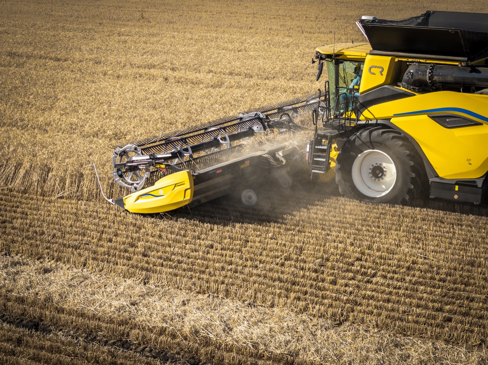 New Holland CR10 harvester at Dalby
