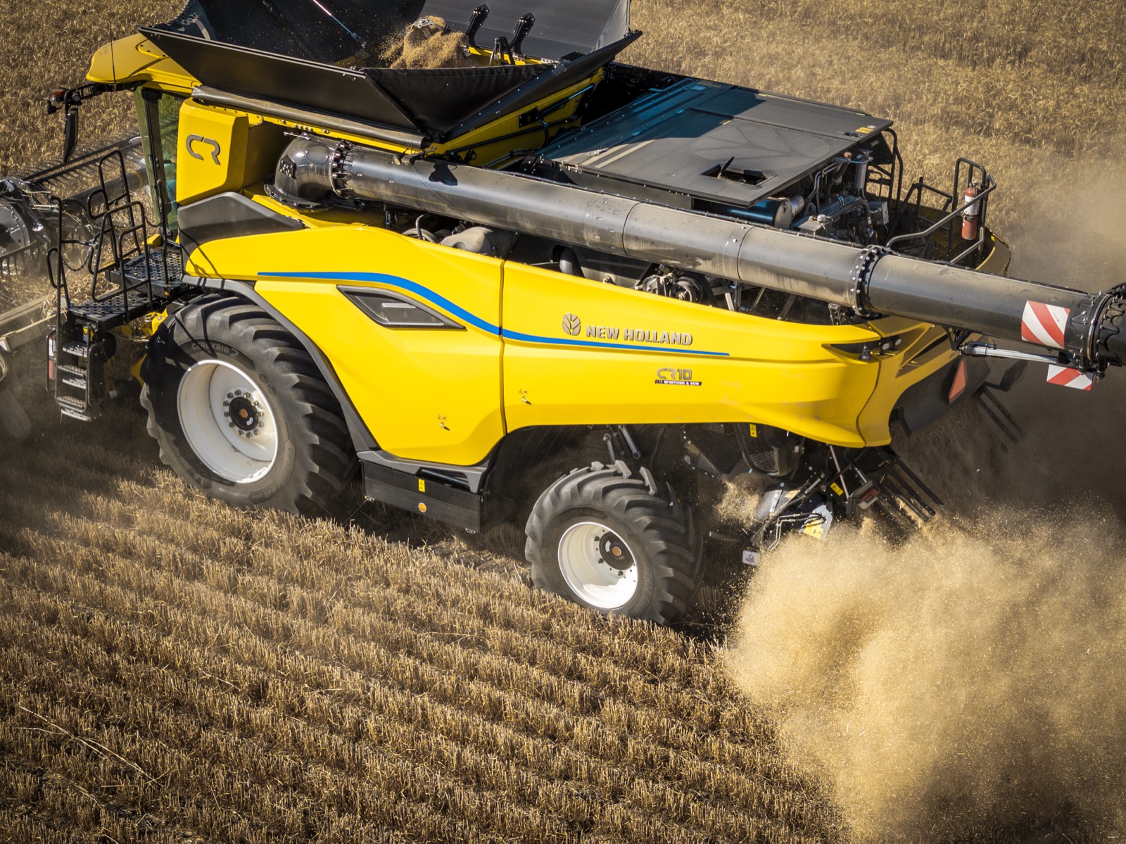 New Holland CR10 harvester at Dalby
